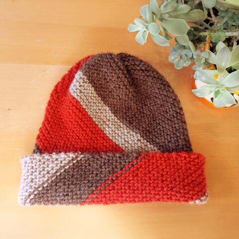 Retro 70s vibes beanie ❤️💛🧡